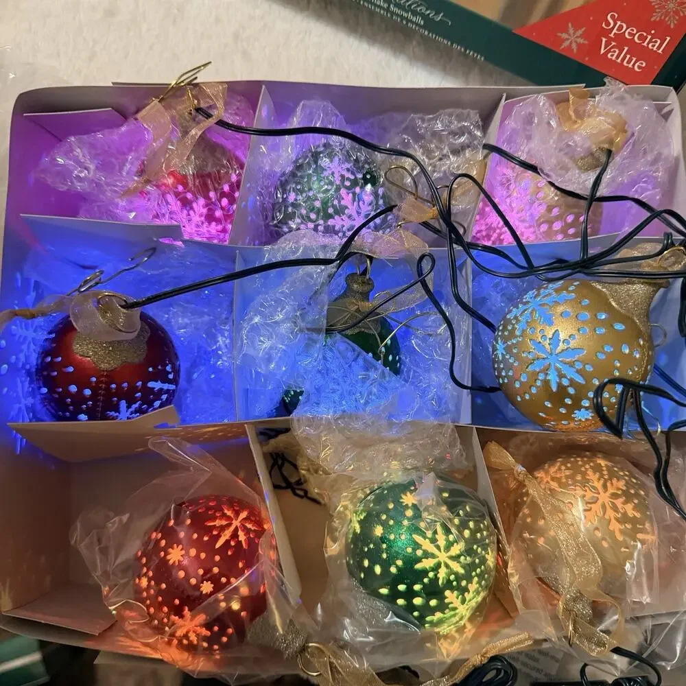 Christmas Tree Lights Hallmark Illuminations Snowflake Snowballs + Power Box